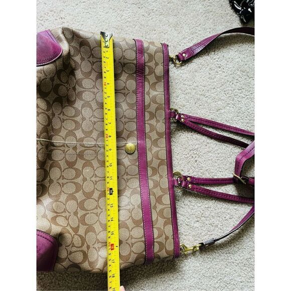 COACH LEATHER CARRYALL IN SIGNATURE CANVAS KHAKI LILAC LEATHER TOTE BAG - Picture 12 of 16